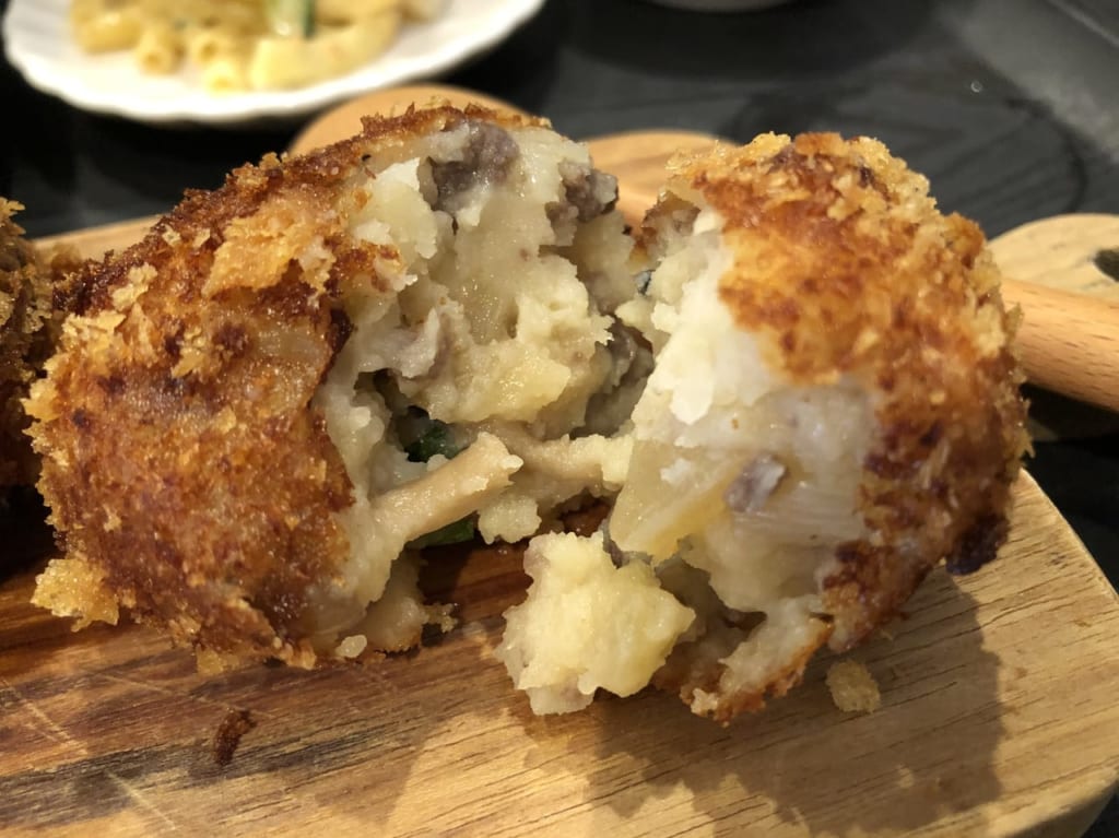 羽衣コロッケ店croquette