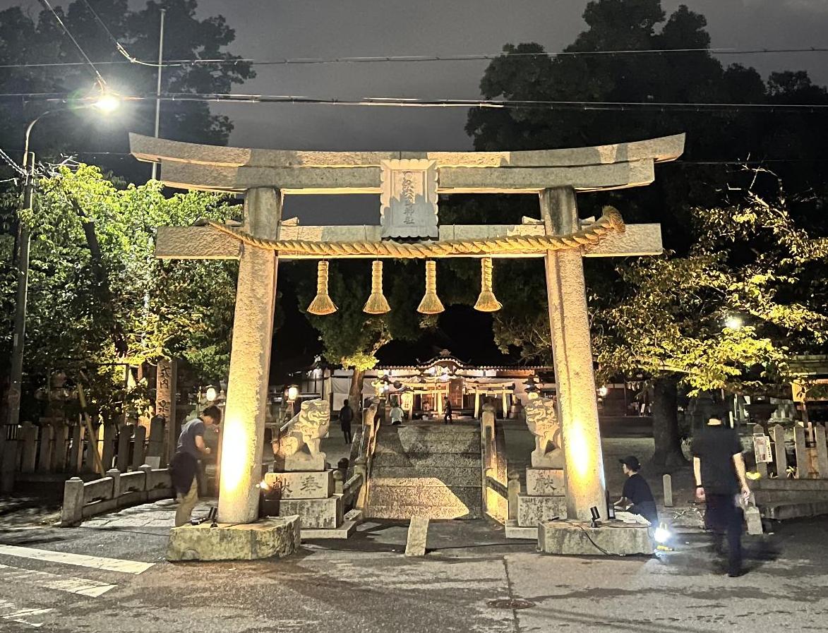 泉穴師神社 ライトアップ